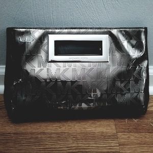 *MICHAEL KORS* Metallic Nickel Logo Clutch
